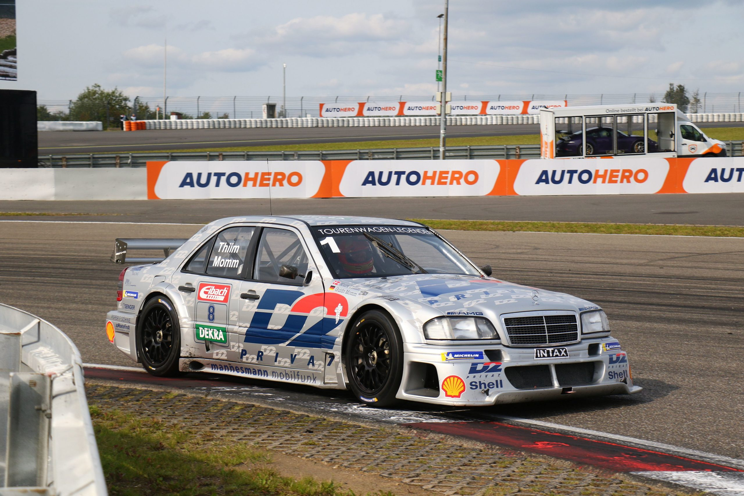 DTM-Classic-tst-sport-und-technik-Mercedes-Benz-Guido-Momm-Ellen-Lohr-Kurt-Thiim-1994