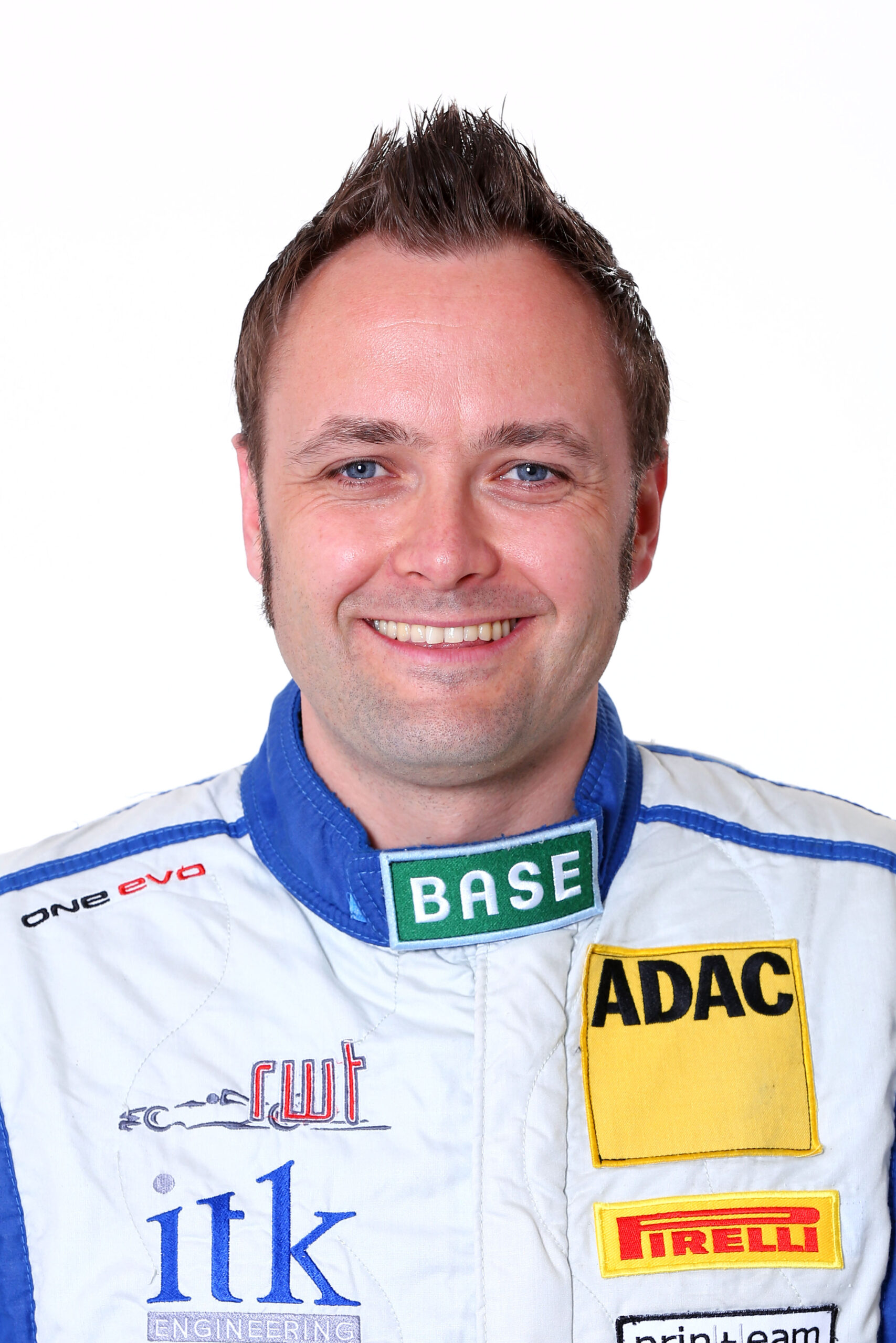 22-november-2022-kader-komplett-sven-barth-42-ist-im-adac