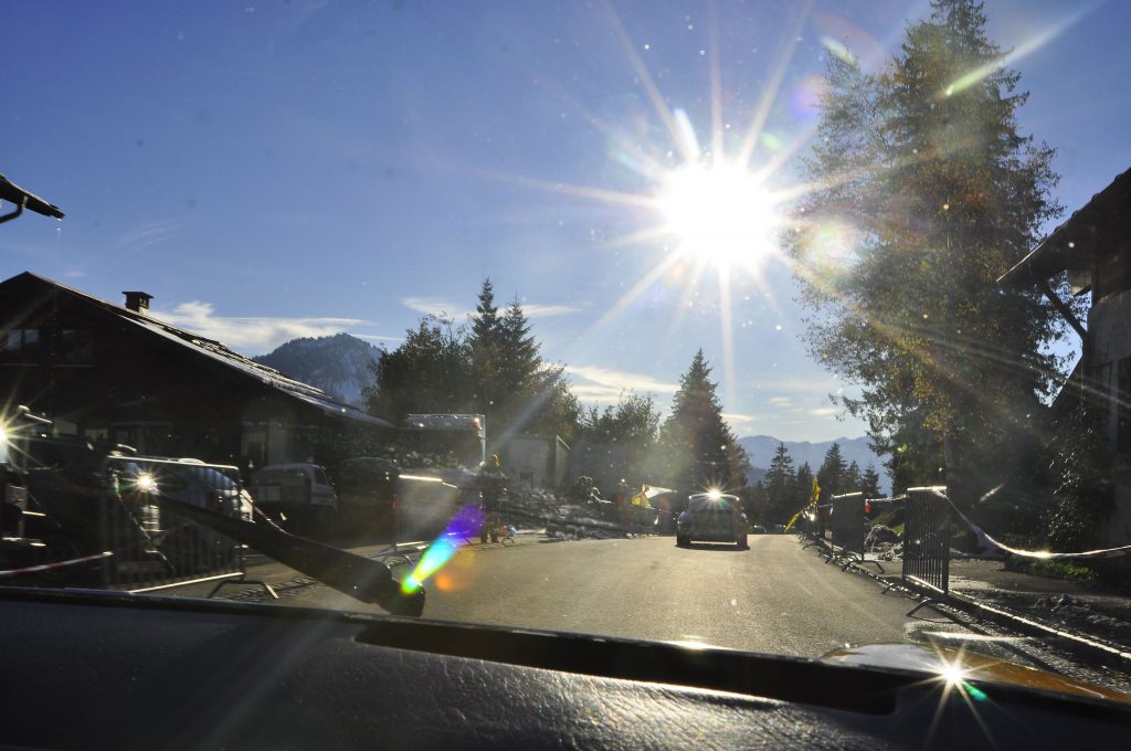 #911Höhenmeter Rennfahrer Sebastian "Baschdi" Sommer nimmt sie mit – im Porsche-Renntaxi beim 22. Jochpass-Oldtimer-Memorial