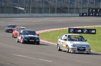 DTM Classic/Tourenwagen Legenden (23.-25. Juli 2021): Astrid erobert den Lausitzring – Teamwork für einen kompakten Opel.