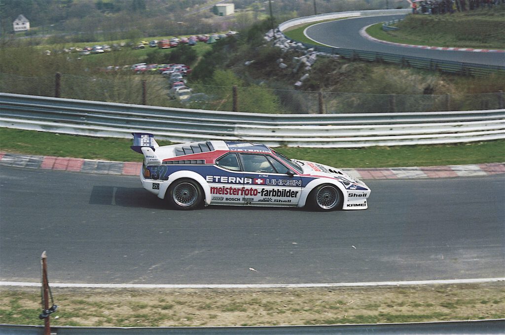 1982-Hans-Joachim-Stuck-Eifelrennen-Nürburgring-Schnitzer-BMW-M1-Gruppe-4.jpg