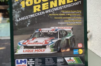 Hilfe für die Opfer der Unwetterkatastrophe in der Nürburgring-Region: netzwerkeins stiftet ein gerahmtes Original-Plakat aus dem Sportjahr 1981.
