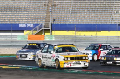 2021-DTM-Classic-Assen-Zwei-Punkt-Null-Automotive-BMW-320-iS-Marc-Hessel