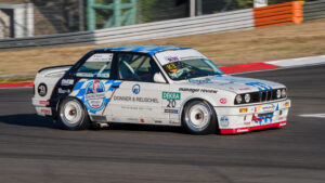 DTM-Classic-2022-Nuerburgring-BMW-320iS-BTCC-Prinz-Leopold-von-Bayern-Marc-Hessel-zweipunktnull-group-005