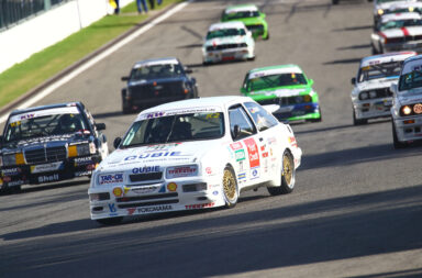 BMW gegen Ford Yannik Trautwein gewinnt nach spannendem Duell gegen Ronny Scheer in der DTM Classic