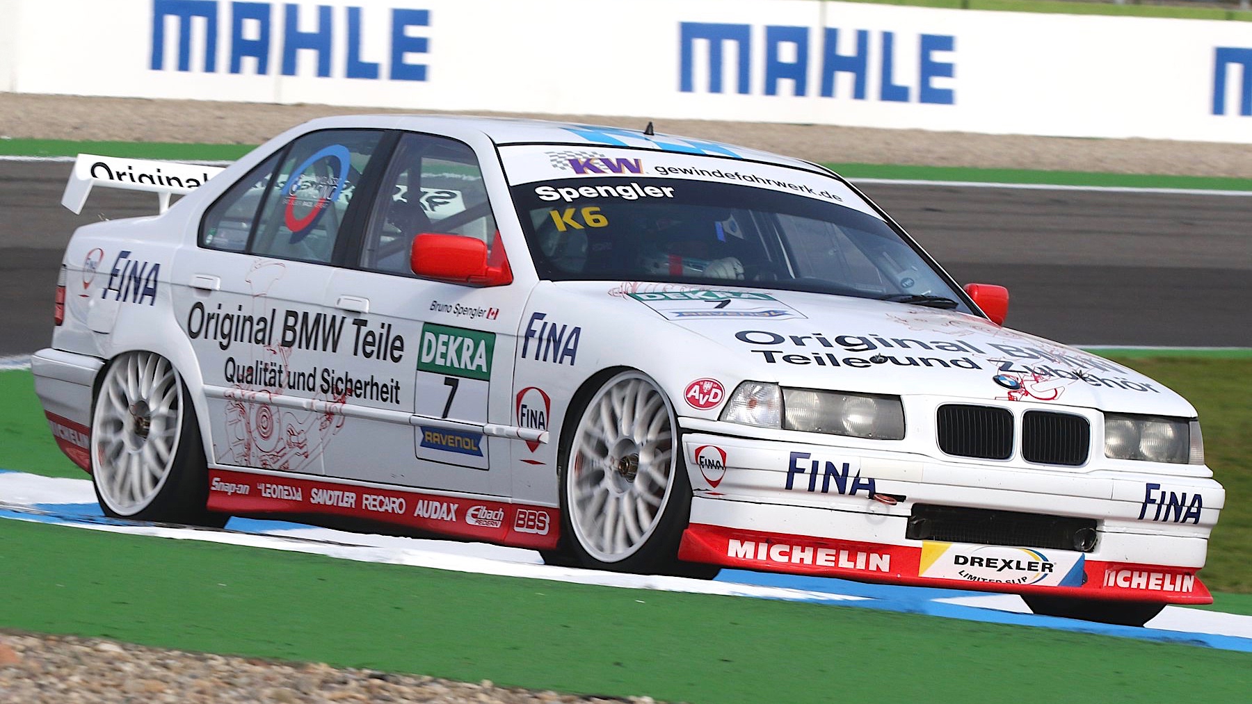 Jetzt im ReLive DTM Classic Cup Bruno Spengler BMW 320i E36 STW
