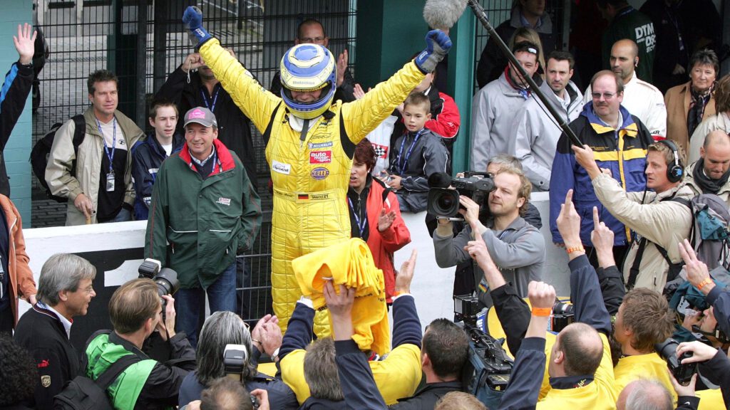 Christian-Menzel-Porsche-Carrera-Cup-2005-Meister-Tolimit-Motorsport-by-Deutsche-Post