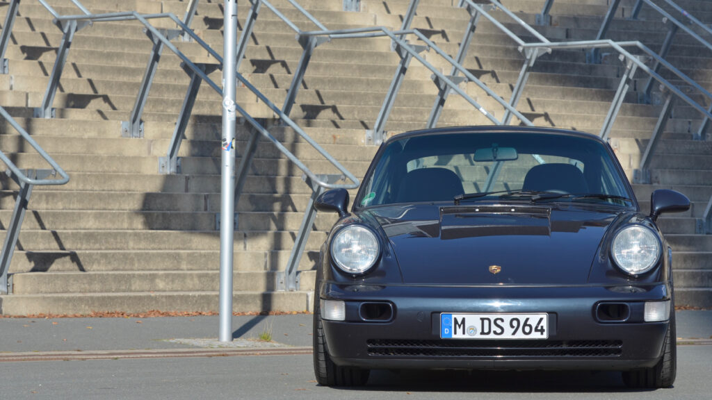 werk1-01-2022-Porsche-911-Carrera-2-Coupé-mit-BBS-E28-0193