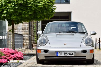 1990er Porsche 911 (Typ 964) Carrera 2 Coupé, Refreshtoration durch dp Motorsport im Look des Carrera RS 0159