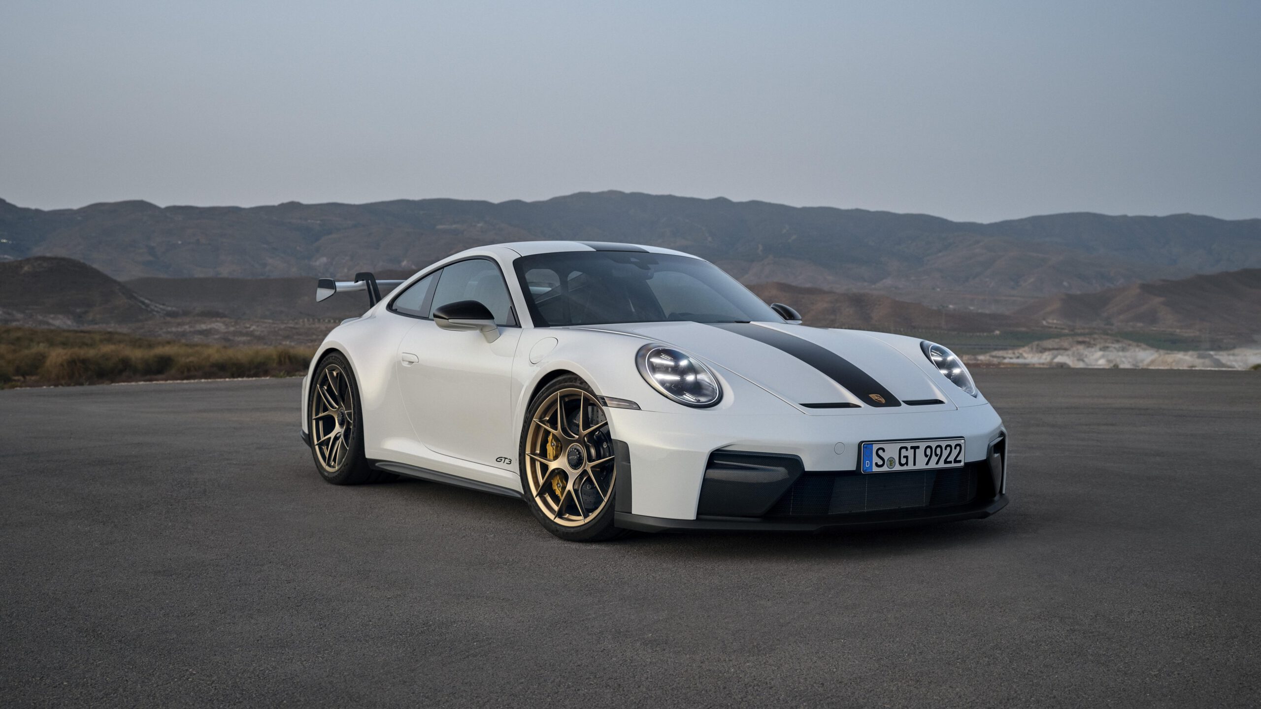 Doppelte_Premiere_Der_neue_911_GT3_und_911_GT3_mit_Touring-Paket_8