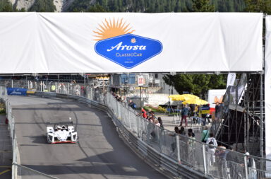 Die Zeit läuft – Feature vom Monte Carlo der Schweizer Berge. Eine sportliche Reise zum 18. „Arosa Classic Car“ in den Graubündner Alpen.