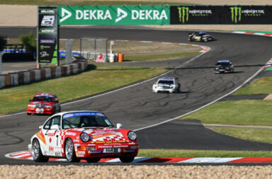 53. ADAC Ravenol 24h Rennen Nürburgring, TOURENWAGEN LEGENDEN: Mücke sticht doch noch zu – Sieg nach Reparatur und Aufholjagd für Stefan Mücke im 2005er DTM-Mercedes-Benz.