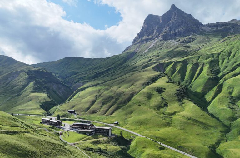 Alpine-Cruising-Saisoneröffnung 2025-Warth-Hochkrumbach-Hittisau-Riedbergpass-Jochpass-Gaichtpass-Hinterhornbach-Holzgau-0100