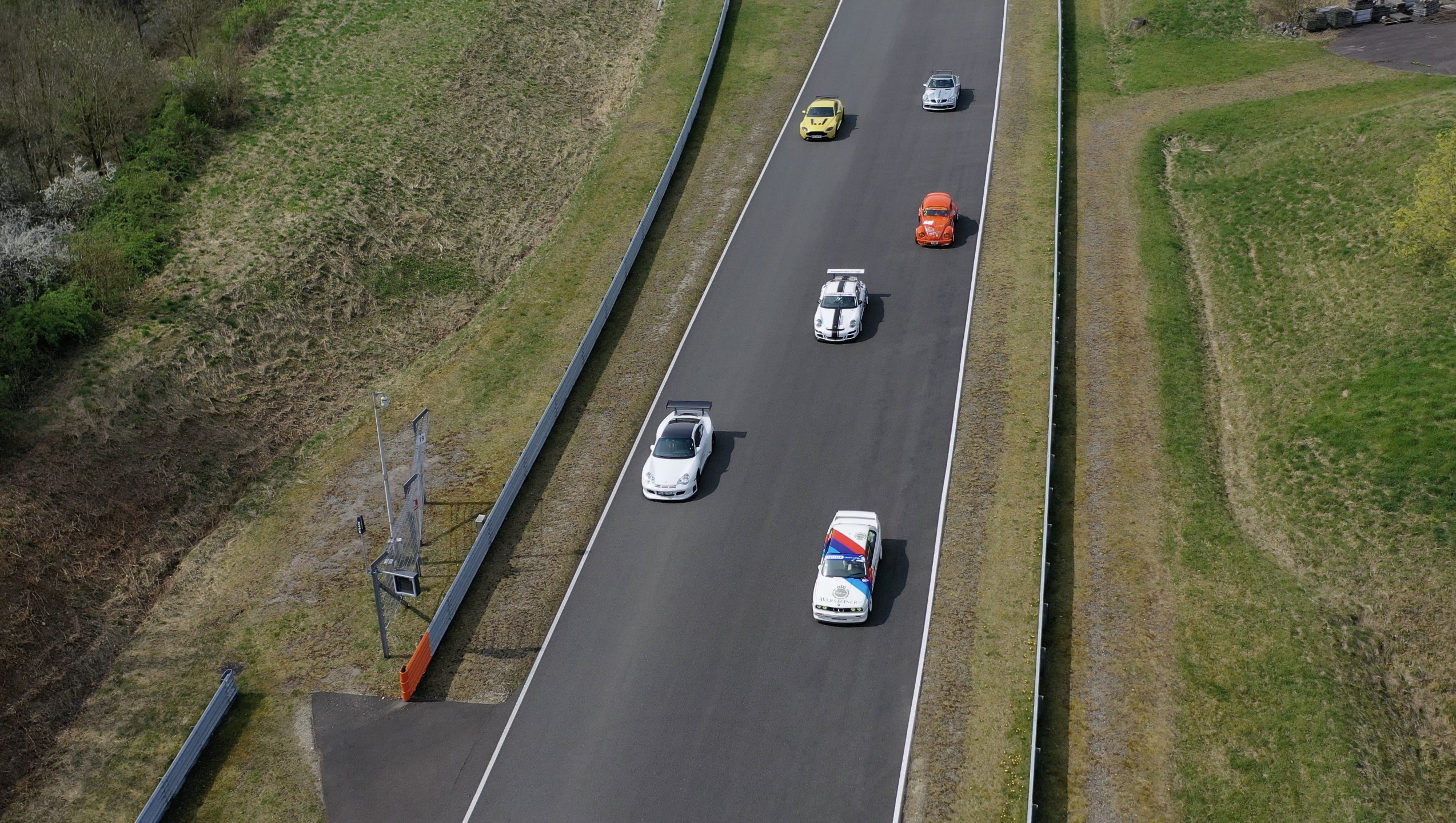 TOURENWAGEN LEGENDEN Experience Day @BILSTER BERG, 13. April 2025_Manthey-911 (996) GT3 RS-MR 516 4.4_Fly Over