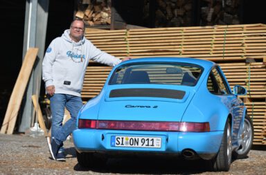 1992er Porsche 911 (964) Carrera 2 Coupé, Farbmusterwagen in „Rivierablau L39 E“_5208 a