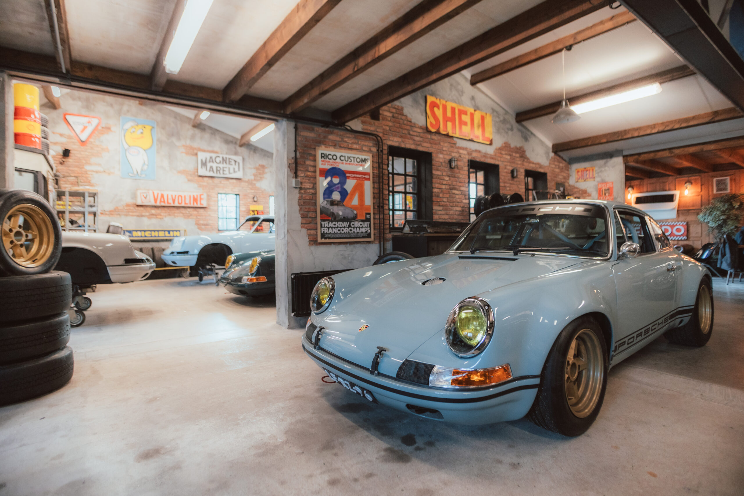 Vorfreude auf die werk1-Ausgabe 01.2026: Kings of Cool reloaded. Rico Customs im Portrait – der neue Lebensweg des Rik „Rico“ Ten Napel. Vorfreude auf die werk1-Ausgabe 01.2026: Kings of Cool reloaded. Rico Customs im Portrait – der neue Lebensweg des Rik „Rico“ Ten Napel.