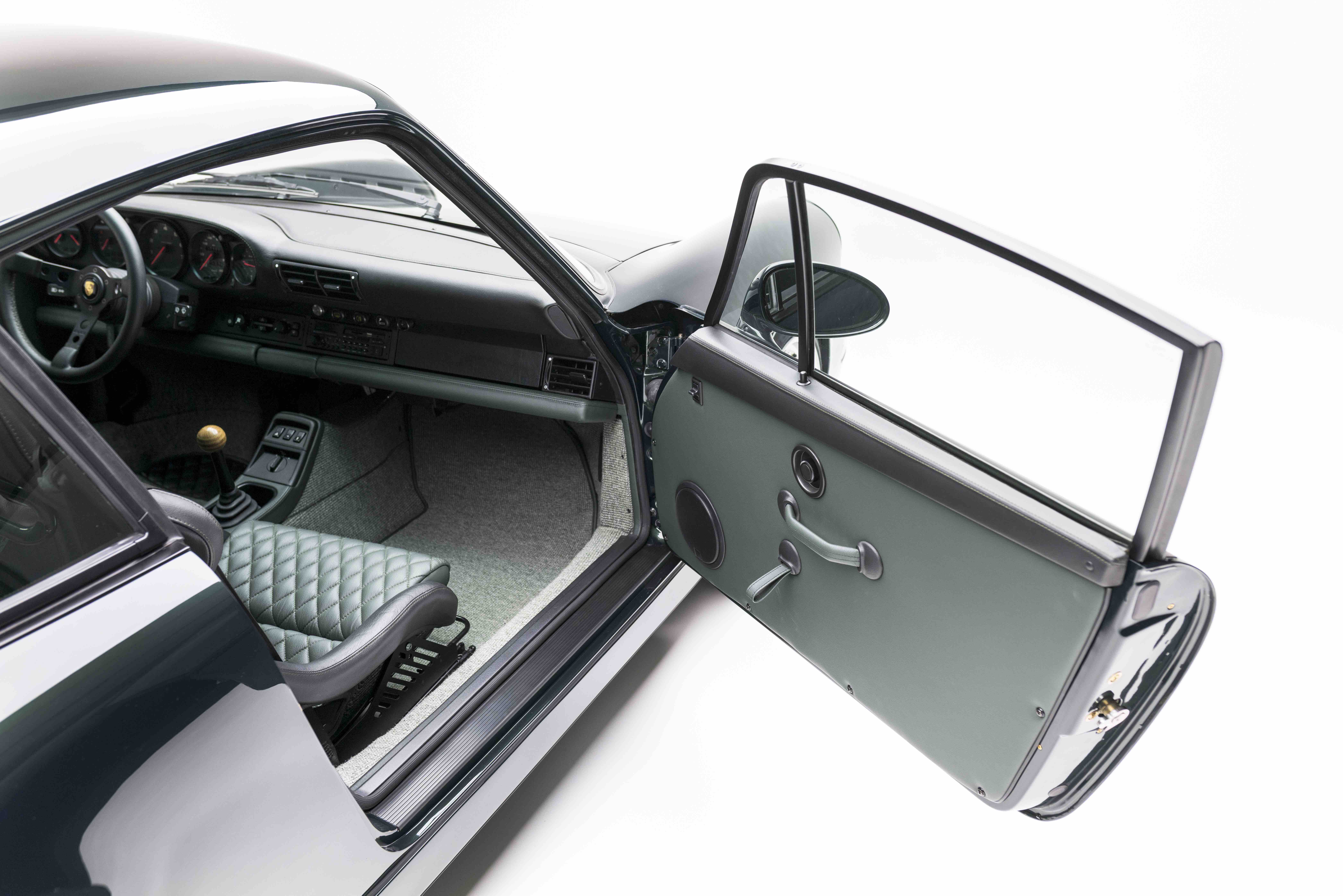 © nook2m/Zweimann Betrieb GmbH, Nils Mann 101206_Davidsportcars-Porsche-964-C2_14