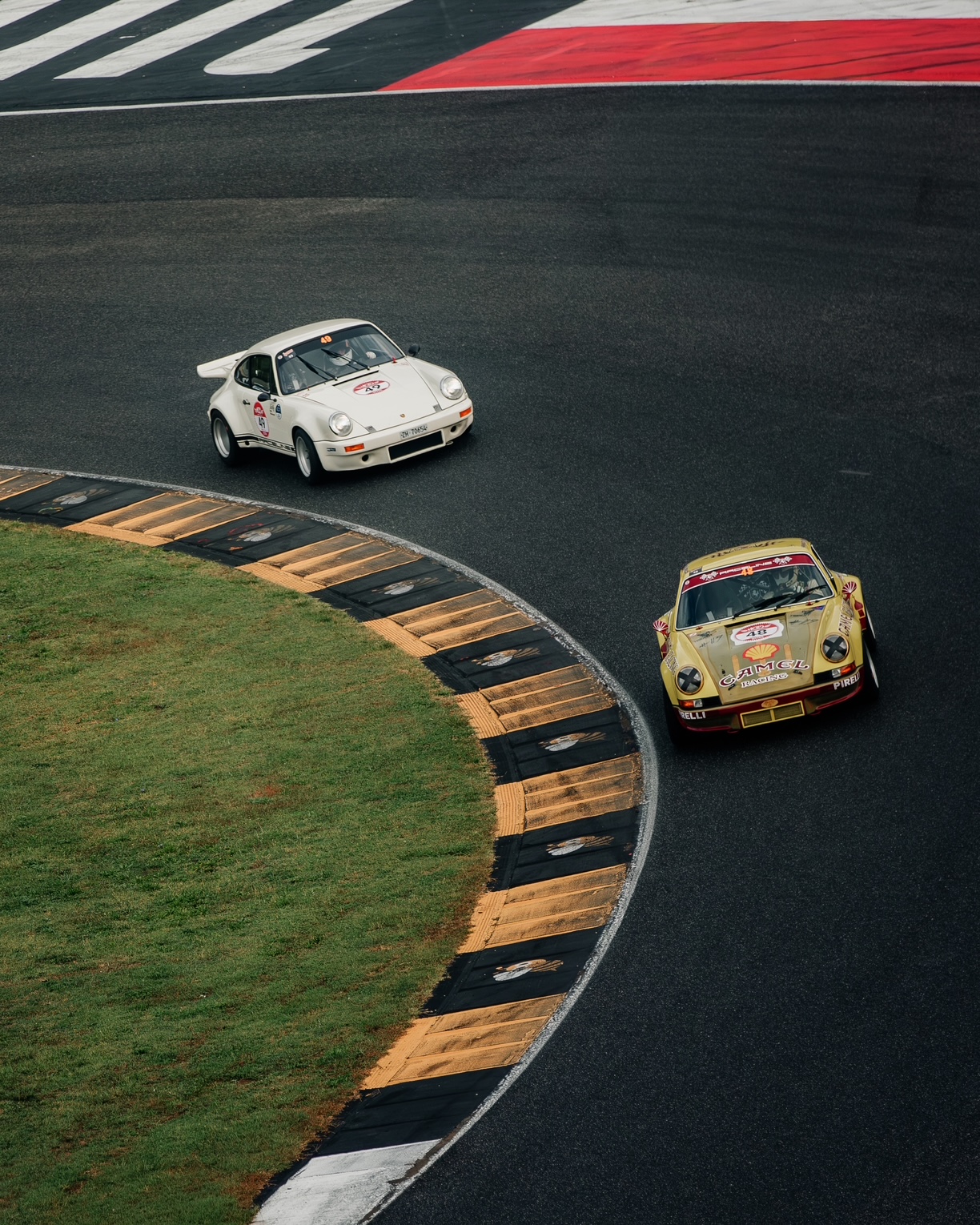 26. Modena Cento Ore 2026, Riccione:Italien zweiter großer internationaler Erfolg für Florian Feustel:Katrin Becker auf Raceline-Porsche 911 2.8 RSR_0315